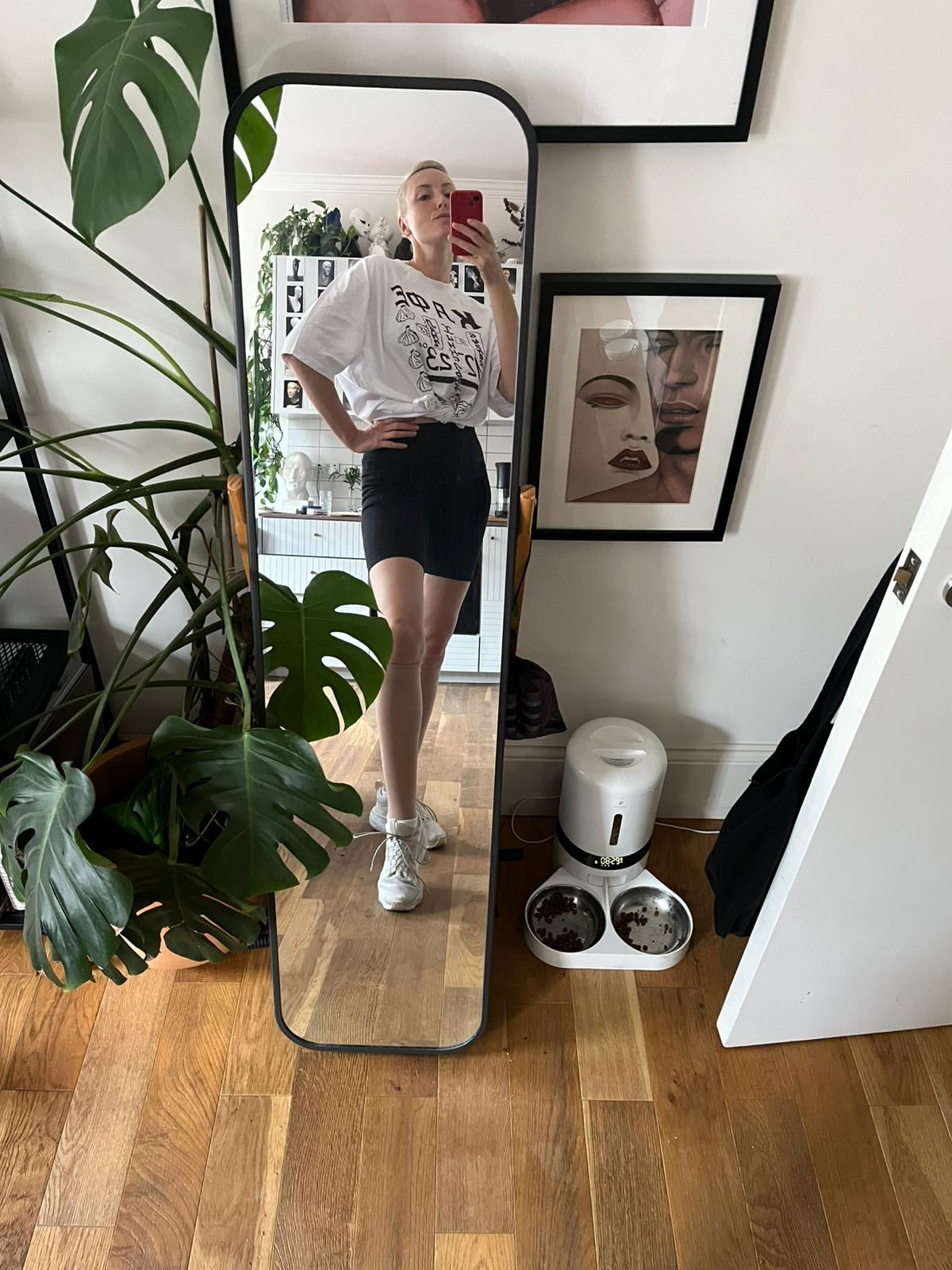 Cafe Khinkali Oversized Heavyweight T-shirt in Chocolate