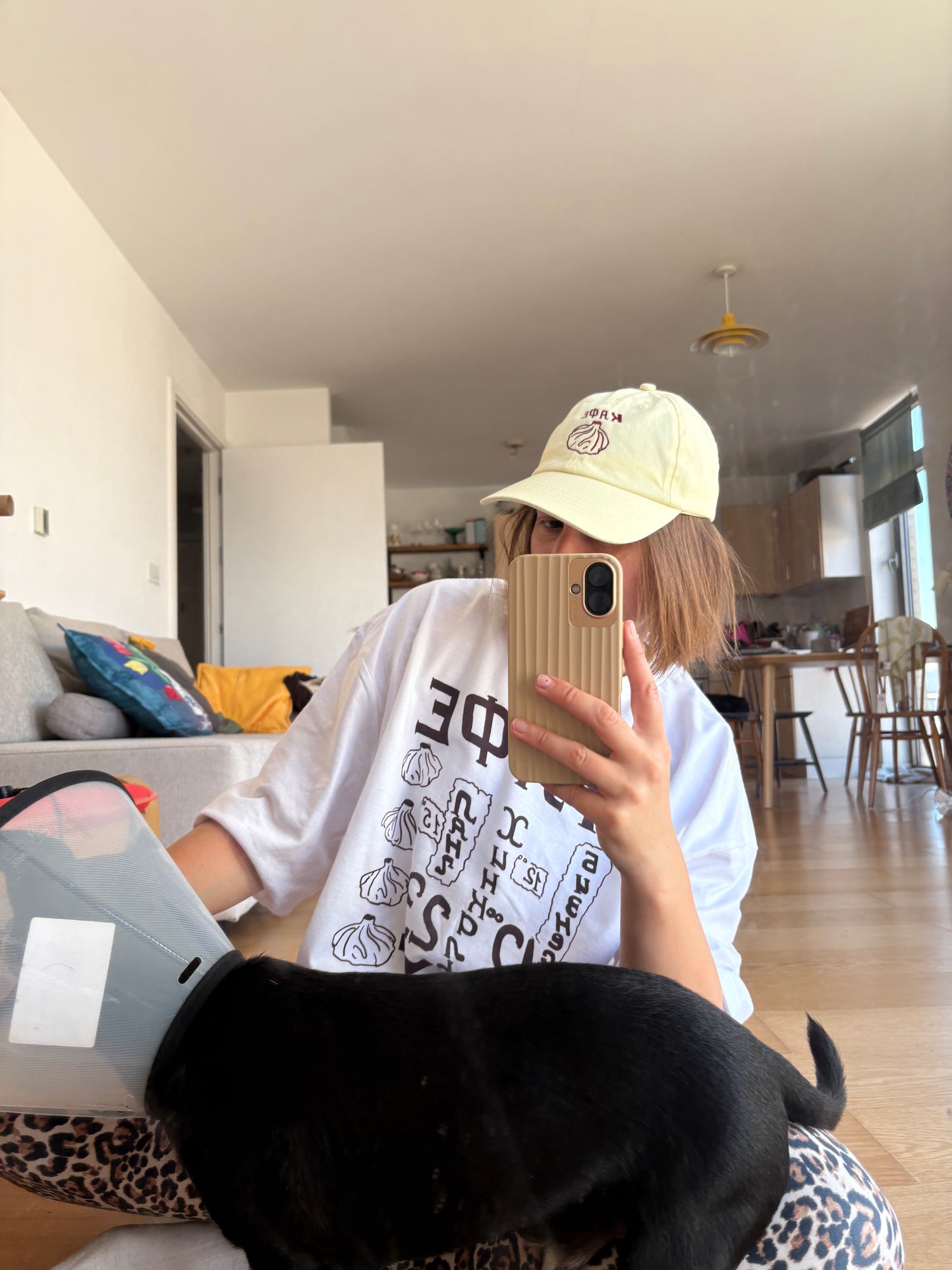 Cafe Khinkali Oversized Heavyweight T-shirt in Chocolate