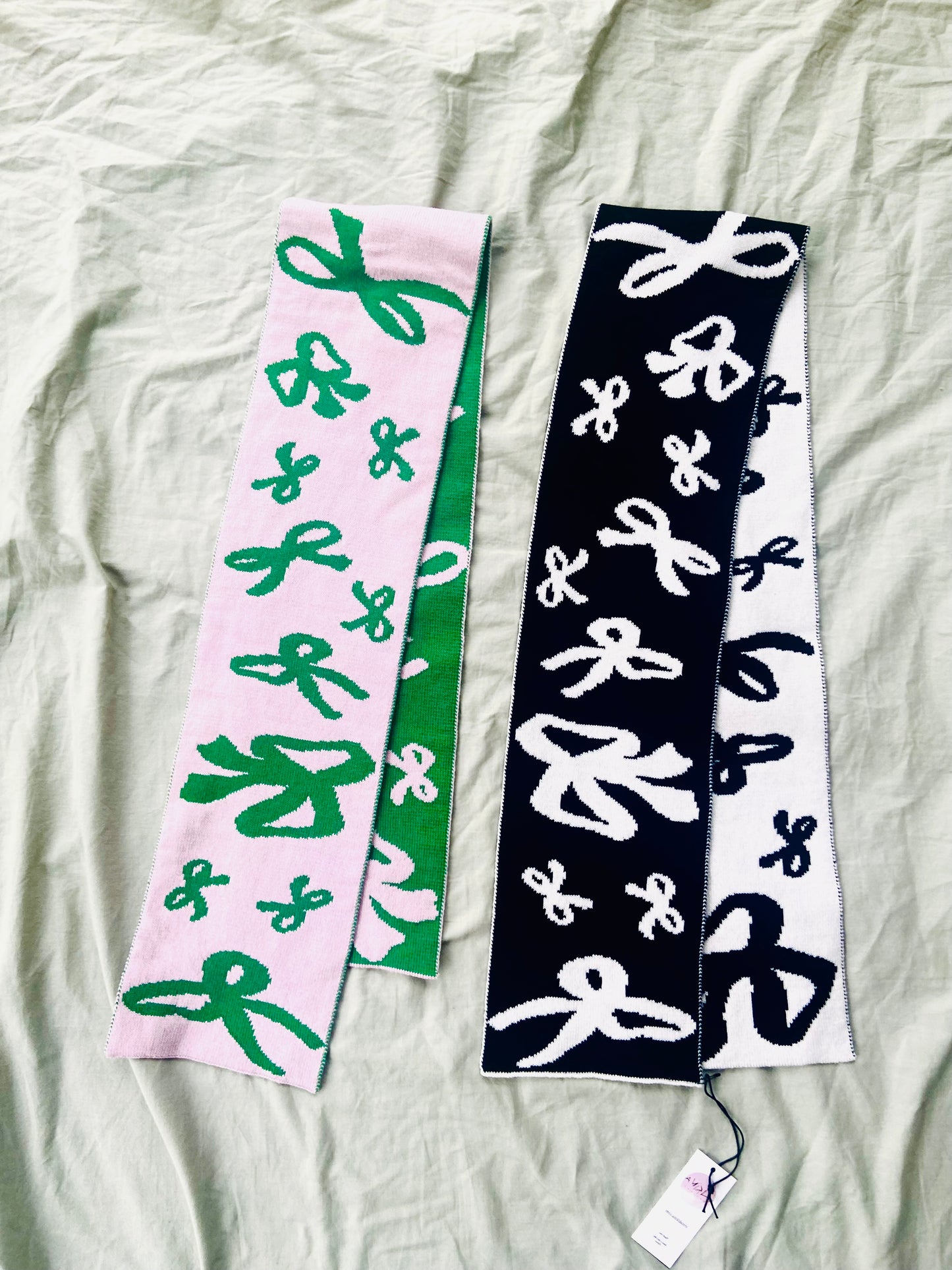 Bow Wool and Cashmere Scarf