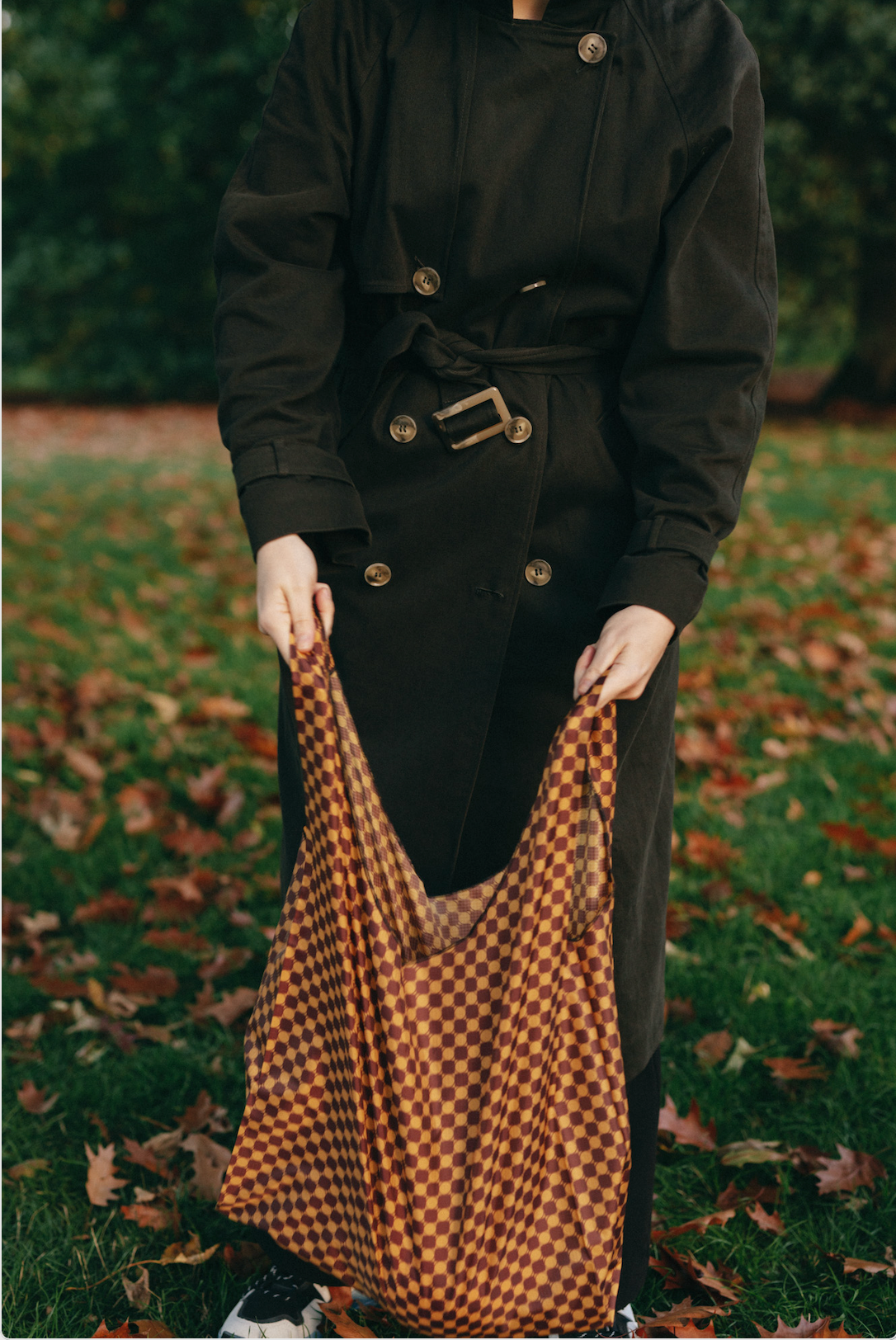 Checkered Parachute Print Shopper Bag