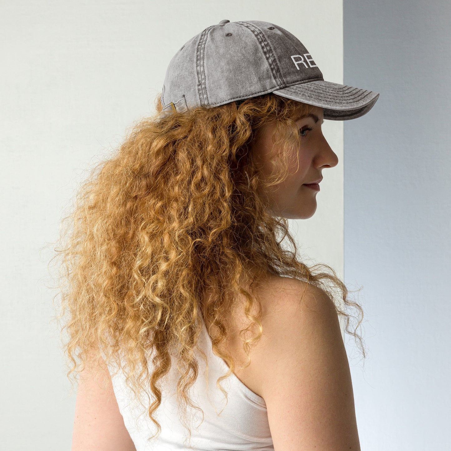 I'm Retired Embroidered Slogan Washed Cotton Cap in Light Grey