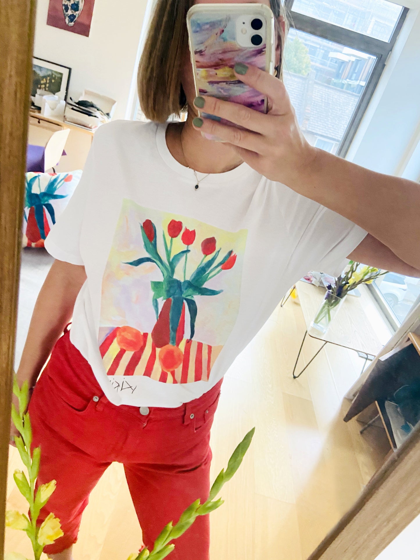 Naturmort. Tulips and Oranges. Organic Cotton Tee