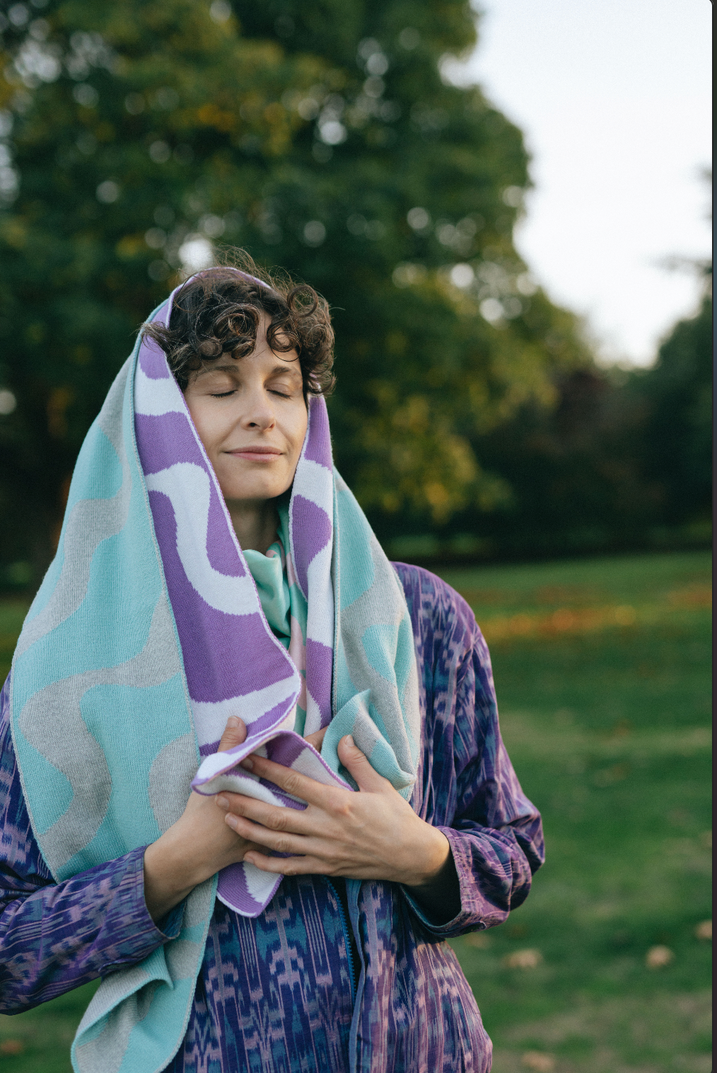 Wiggly Stripe Wool and Cashmere Scarf in Blue And Ash