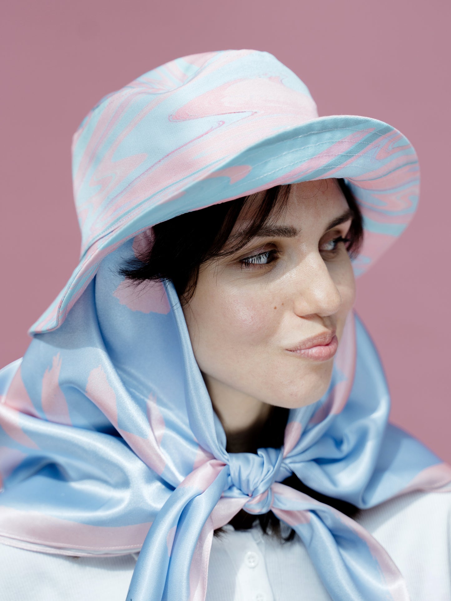 Unisex Trippy Stripe Bucket Hat in Pink & Blue